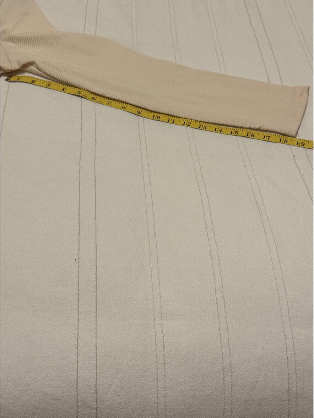 Automet Cream Ribbed Slim Fit Long Sleeve Crewneck Top Women's Large NWT - Picture 6 of 7